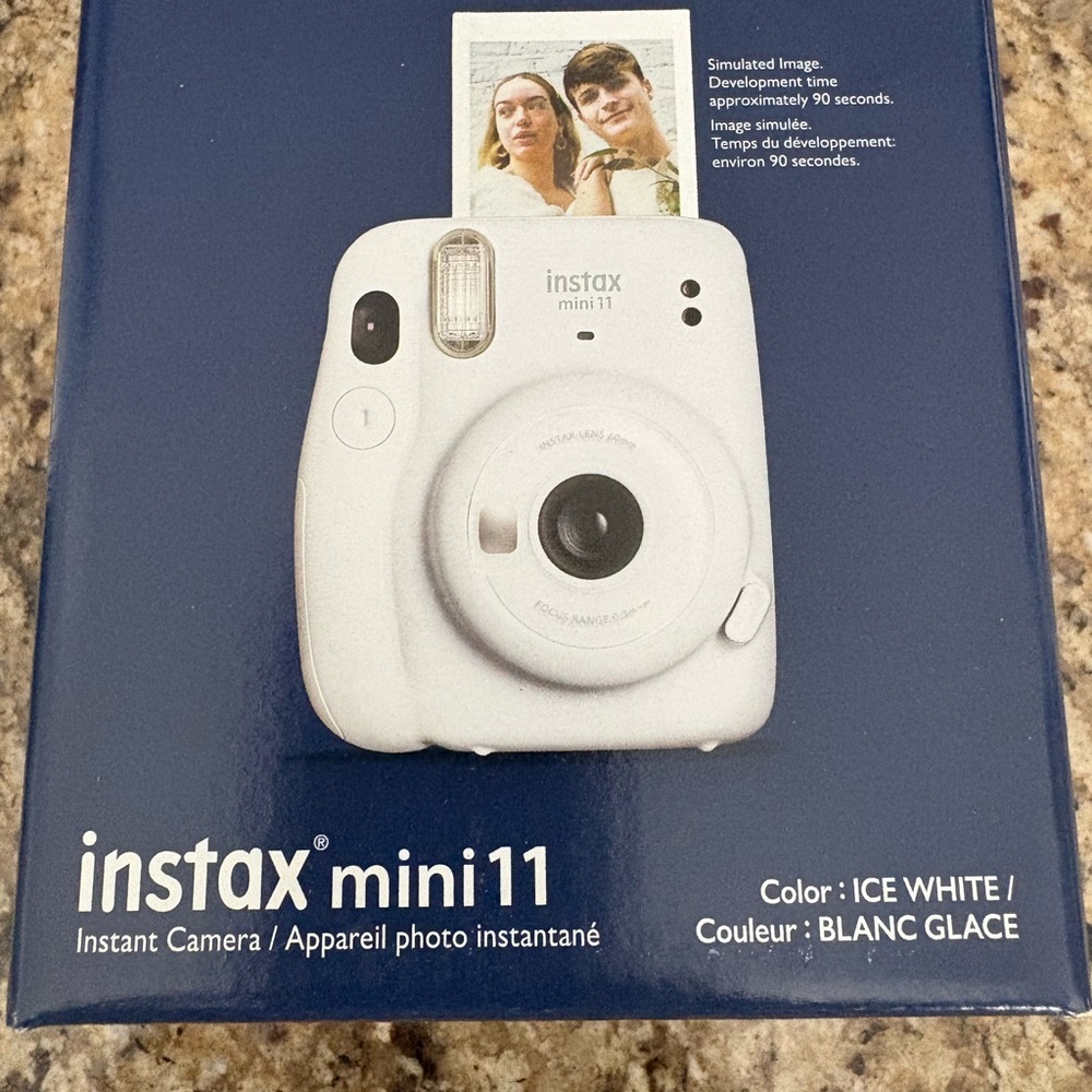 Instax Mini 11 Instant Camera - Ice White